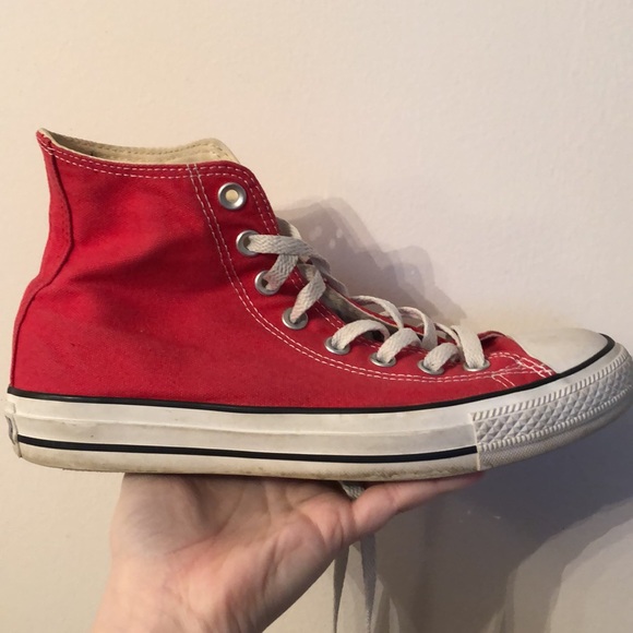 Red high top converse - Picture 5 of 13